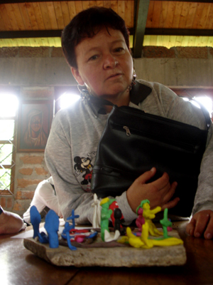 Taller con familiares de desaparición  forzada en Medellín: reconstruyendo lo  que pasó. 